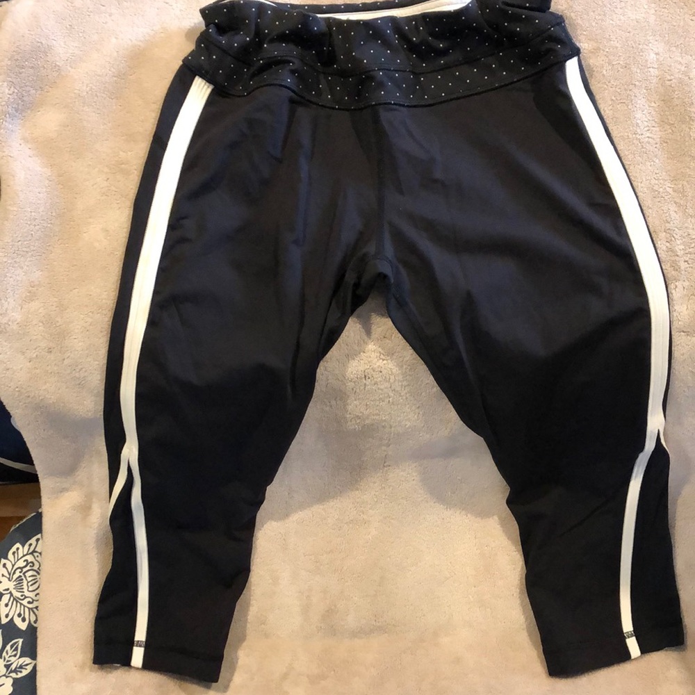 Lululemon crop black leggings